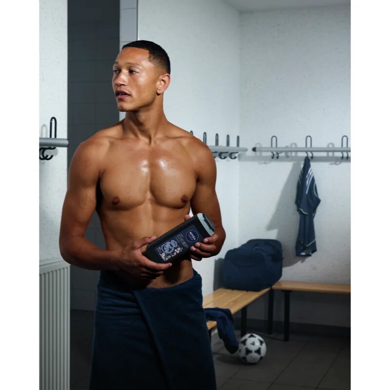 Nivea MEN Real Madrid хидратиращ душ гел 3 в 1 500 мл.