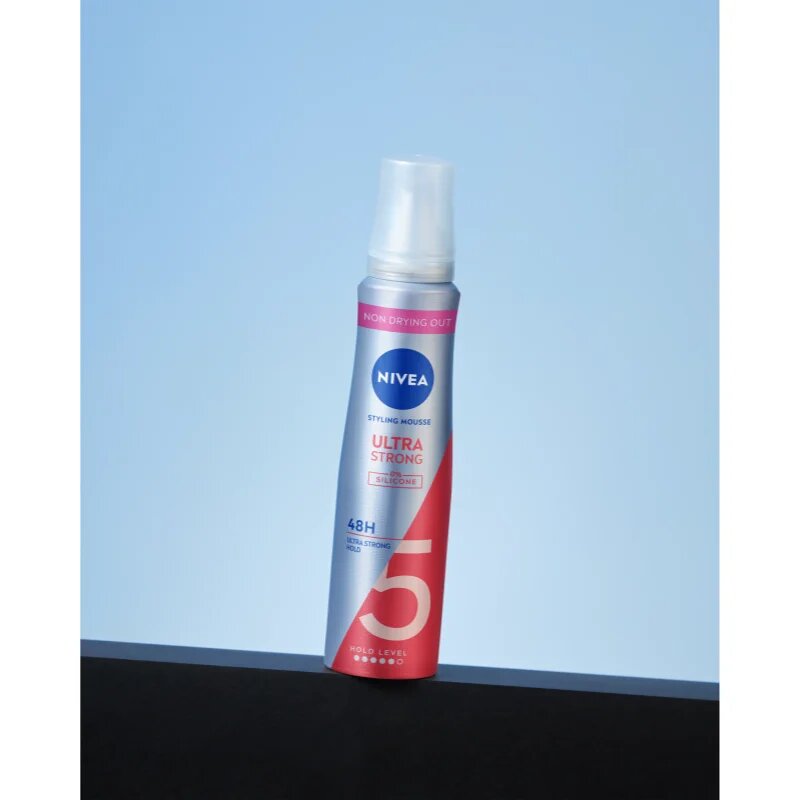 Nivea Ultra Strong пяна втвърдител 150 мл.
