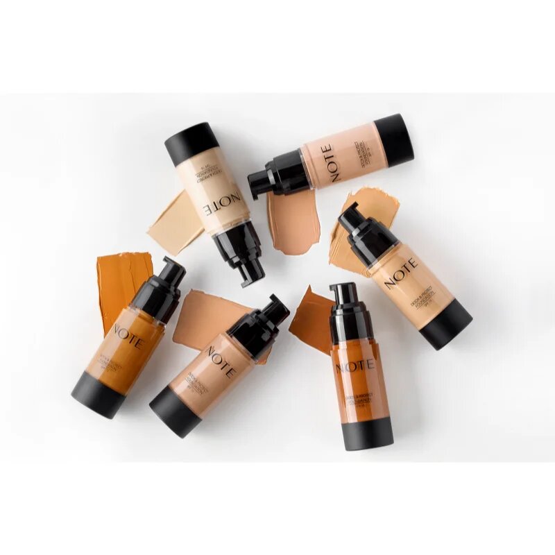 Note Cosmetique Detox & Protect течен фон дьо тен с матов завършек SPF 15 цвят 01 Beige 30 мл.
