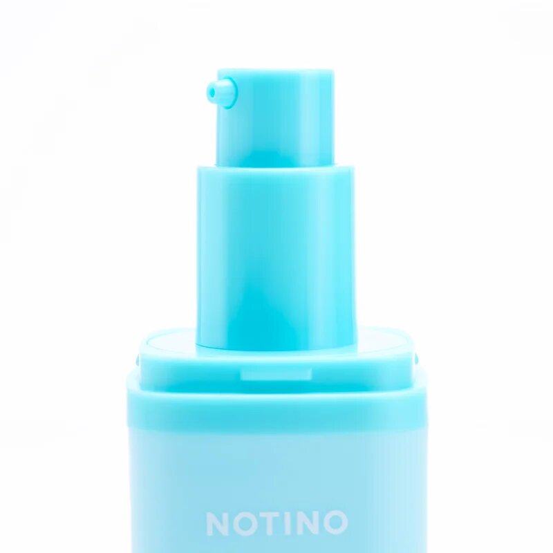 Notino Hydrating Serum with Hyaluronic Acid & Vitamins C + E хидратиращ серум за освежаване и изглаждане на кожата 30 мл.
