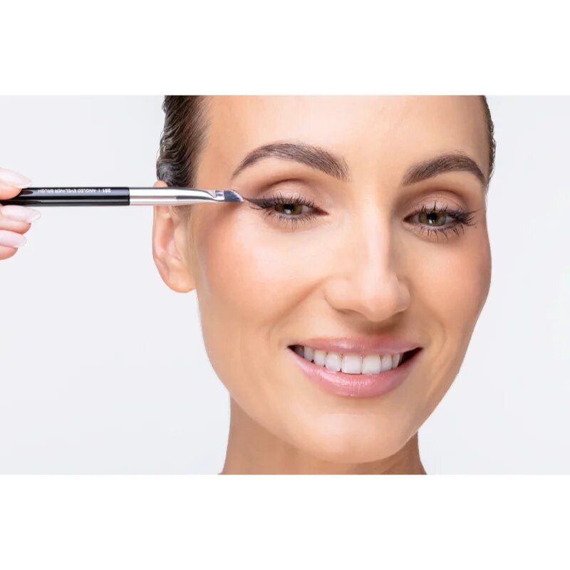 Notino Makeup Brushes Professional Angled Eyeliner Make-Up Brush 251 четка за очна линия 1 бр.