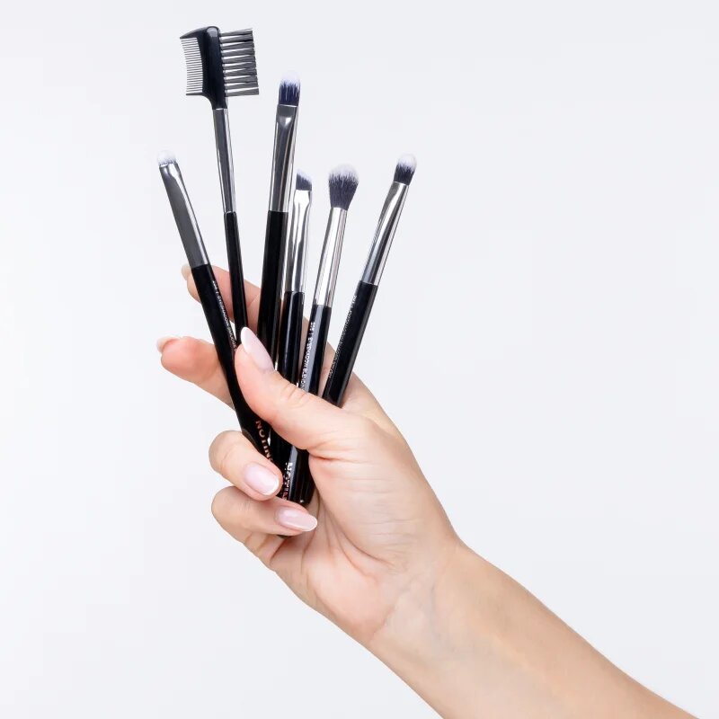 Notino Makeup Brushes Professional Angled Eyeliner Make-Up Brush 251 четка за очна линия 1 бр.