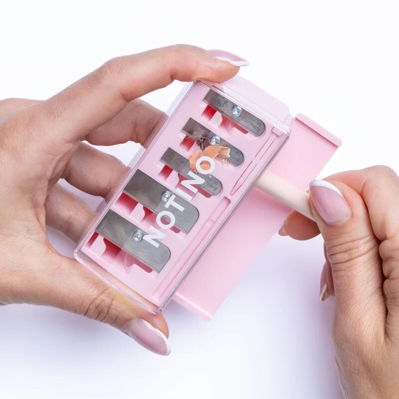 Notino Professional Universal Pencil Sharpener острилка за козметика 1 бр.