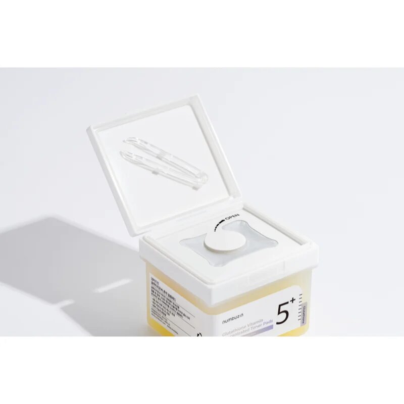 Numbuzin No. 5 Glutathione Vitamin Concentrated Toner Pad тонизиращи възглавнички за освежаване и хидратация 70 бр.