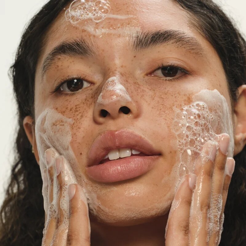 OLEHENRIKSEN Balance+ Daily D-Clog Pore-Clearing Cleanser почистващ гел със салицилова киселина 150 мл.