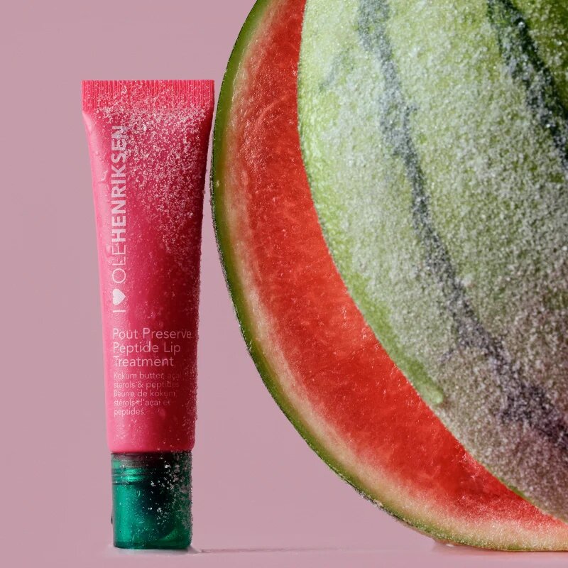 OLEHENRIKSEN Pout Preserve Chillers хидратиращ блясък за устни с охлаждащ ефект цвят Grenada Guava 12 мл.