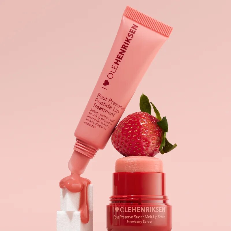 OLEHENRIKSEN Pout Preserve Sugar Melt Exfoliating Lip Scrub захарен пилинг за устни цвят Strawberry Sorbet 8 гр.