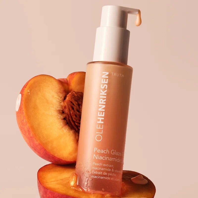 OLEHENRIKSEN Truth Peach Glaze Glow Niacinamide Serum озаряващ серум с ниацинамид 30 мл.
