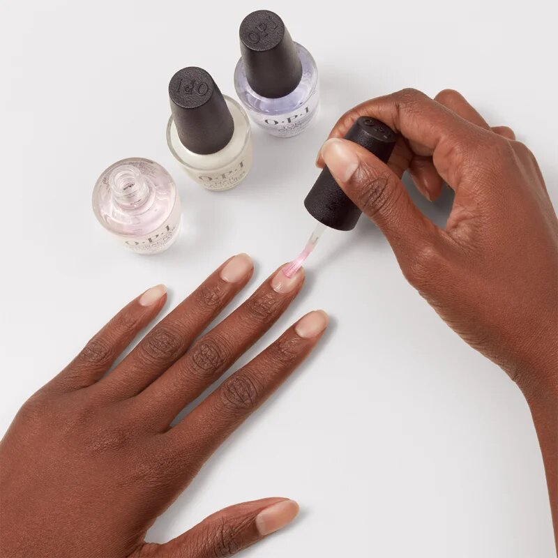 OPI Natural Nail Strengthener базов лак за нокти със стягащ ефект 15 мл.