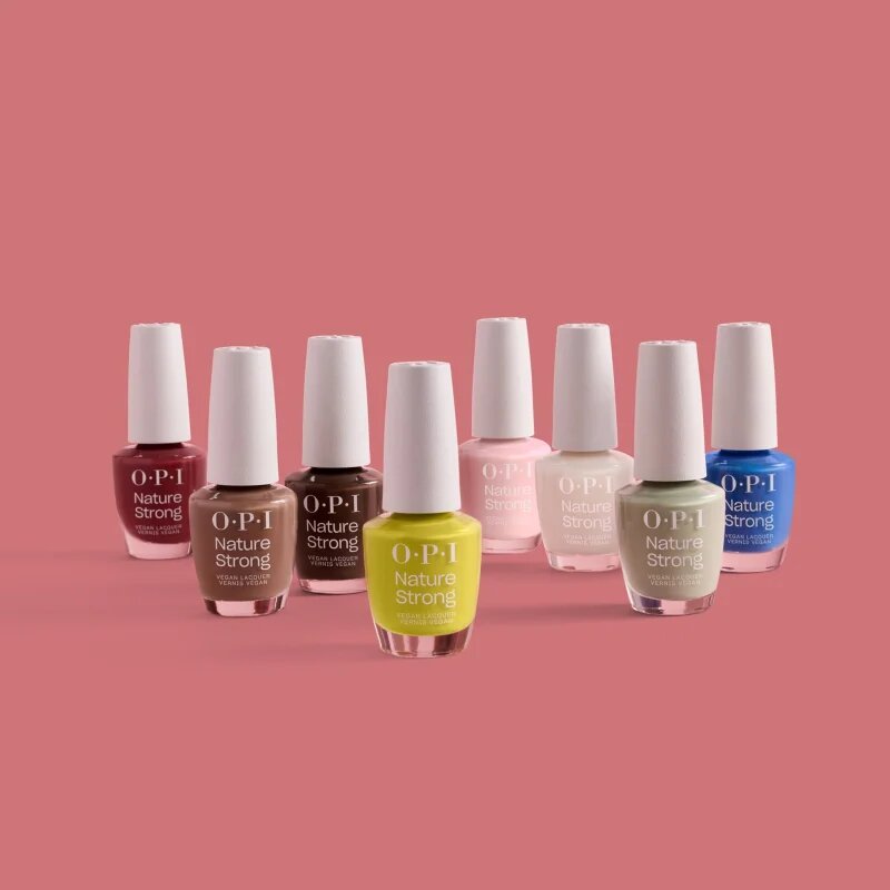OPI Nature Strong Nails&Skin лак за нокти веган цвят Berry Pickin’ Season 15 мл.