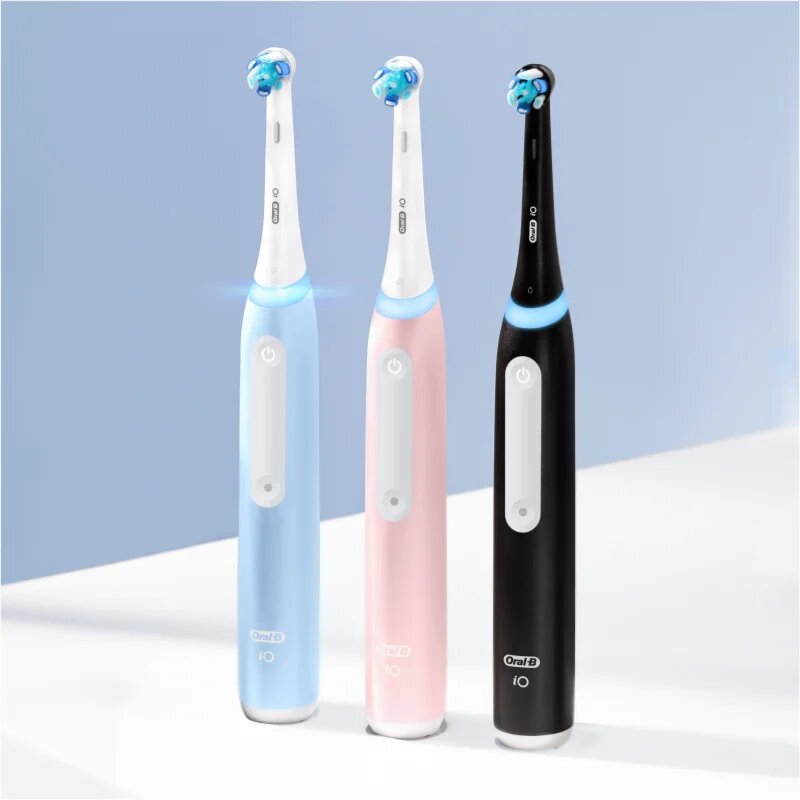 Oral-B iO White Clean електрическа четка за зъби с калъф за зарядно устройство Matte Black 1 бр.