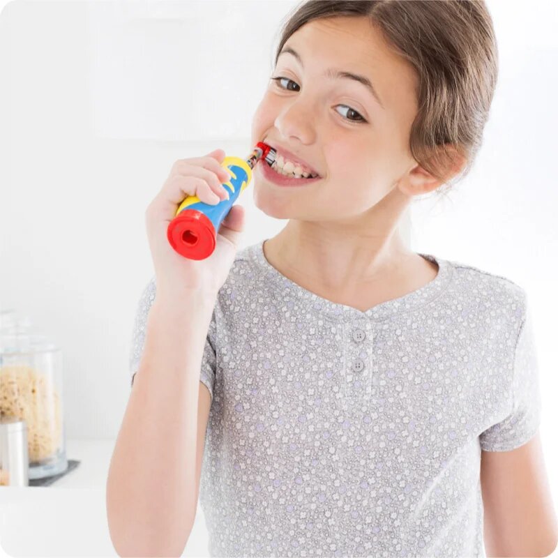 Oral-B Vitality D100 Kids Frozen сменяеми глави много мека над 3 г. 2 бр.