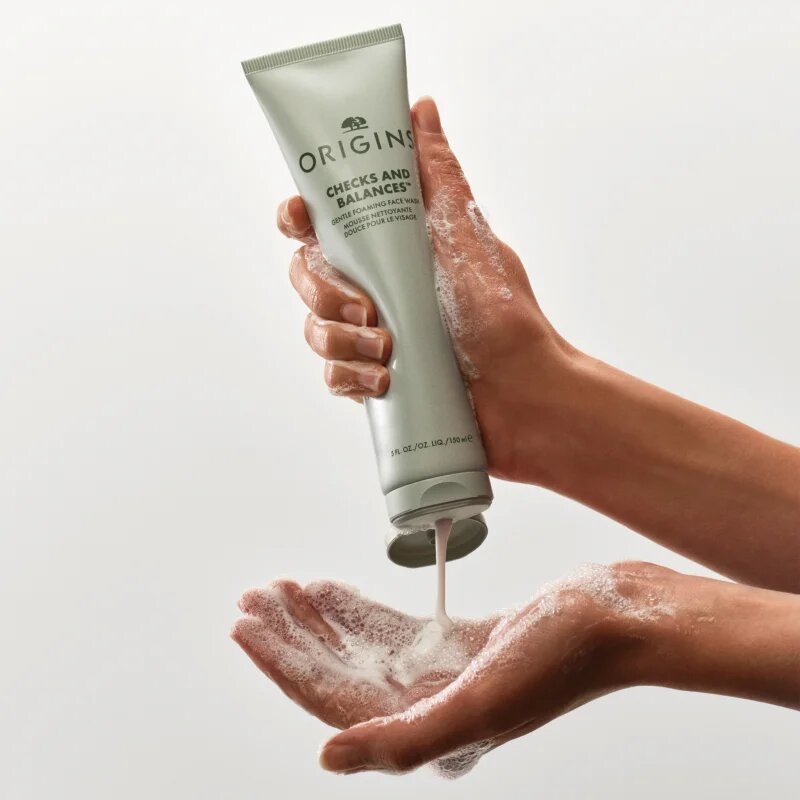 Origins Checks and Balances™ Sensitive Foaming Cleanser нежно почистващ крем за чувствителна кожа на лицето 150 мл.