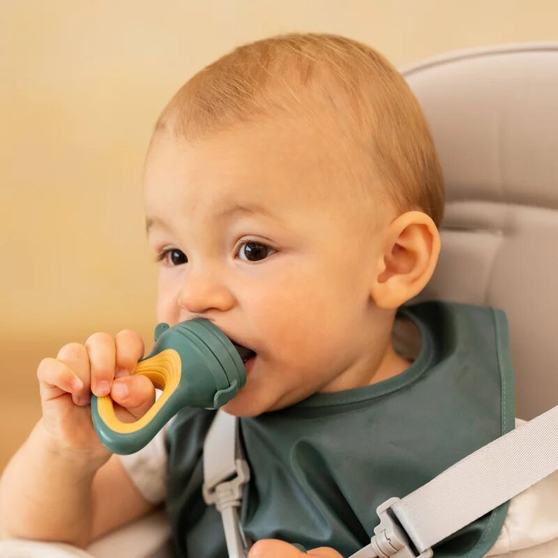 Petite&Mars Silicone Food Feeder 6m+ гризалка за хранене Rose&Sand 1 бр.