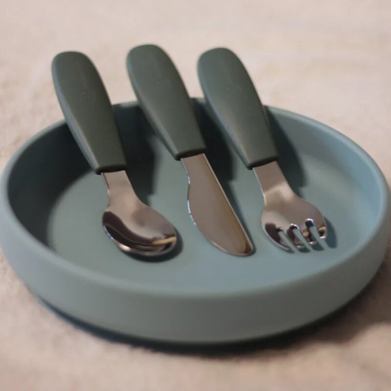 Petite&Mars Take&Match Stainless Steel Cutlery Set прибор за деца Misty Green 12m+ 3 бр.