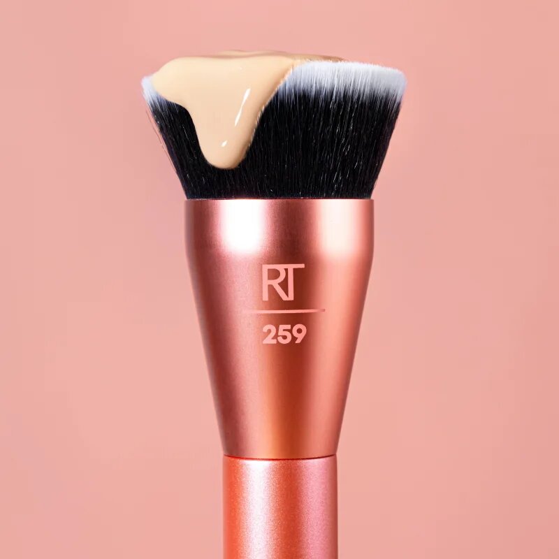 Real Techniques Original Collection Glow Round четка за нанасяне на фон дьо тен RT 259 1 бр.