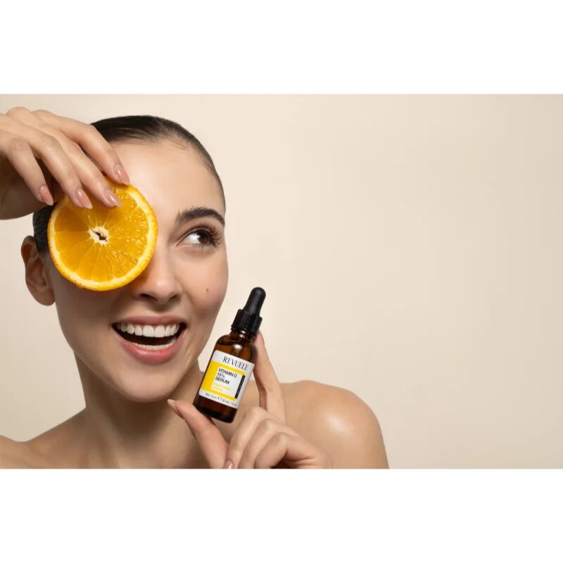 Revuele Vitamin C 15% Serum озаряващ серум да уеднакви цвета на кожата 30 мл.
