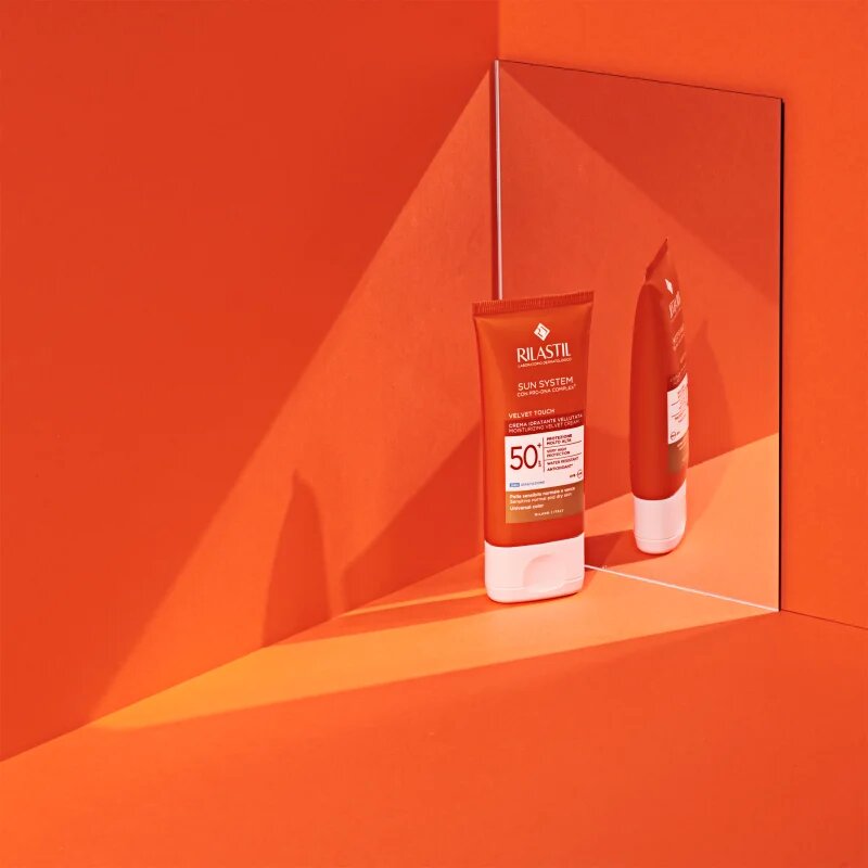 Rilastil Sun System Velvet Touch защитен тониращ крем за лице SPF 50+ 50 мл.