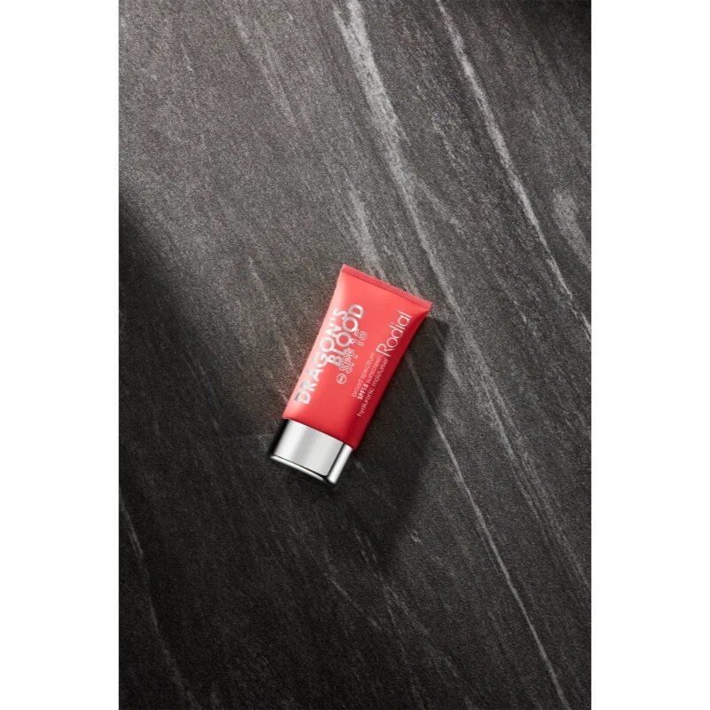 Rodial Dragon's Blood Hyaluronic Moisturiser дневен хидратиращ крем SPF 15 50 мл.