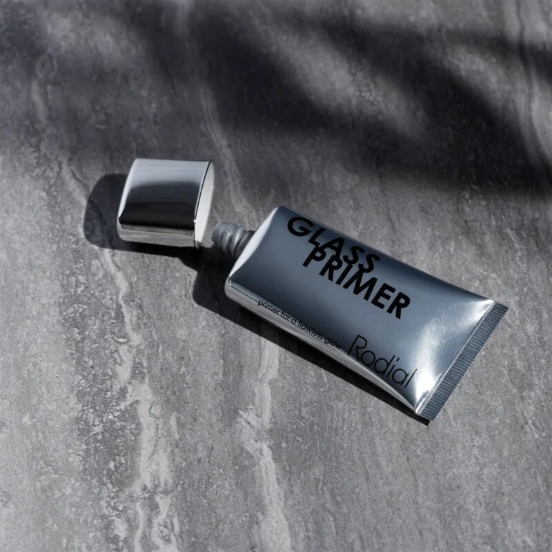 Rodial Glass Primer интензивна хидратираща и озаряваща грижа за успокояване на кожата 30 мл.