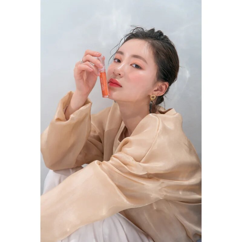 rom&nd Glasting Water Gloss блестящ гланц за устни с блясък цвят #01 Sanho Crush 4.3 гр.