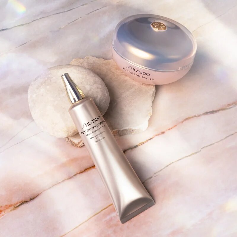 Shiseido Future Solution LX озаряваща и изглаждаща основа SPF 30 40 мл.