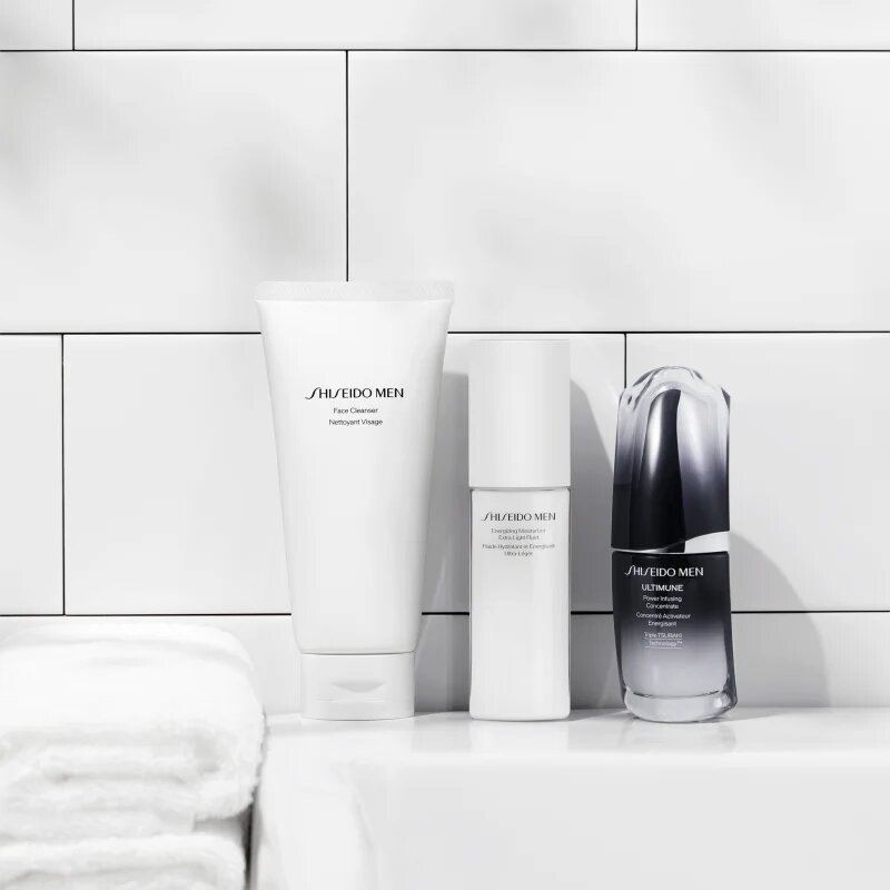 Shiseido Men Energizing Moisturizing Extra Light Fluid флуид с регенериращ ефект за мъже 100 мл.