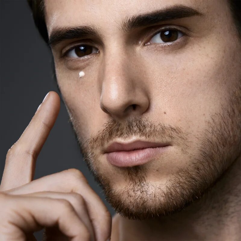Shiseido Men Total Revitalizer Eye лек крем за околоочната зона за мъже 15 мл.