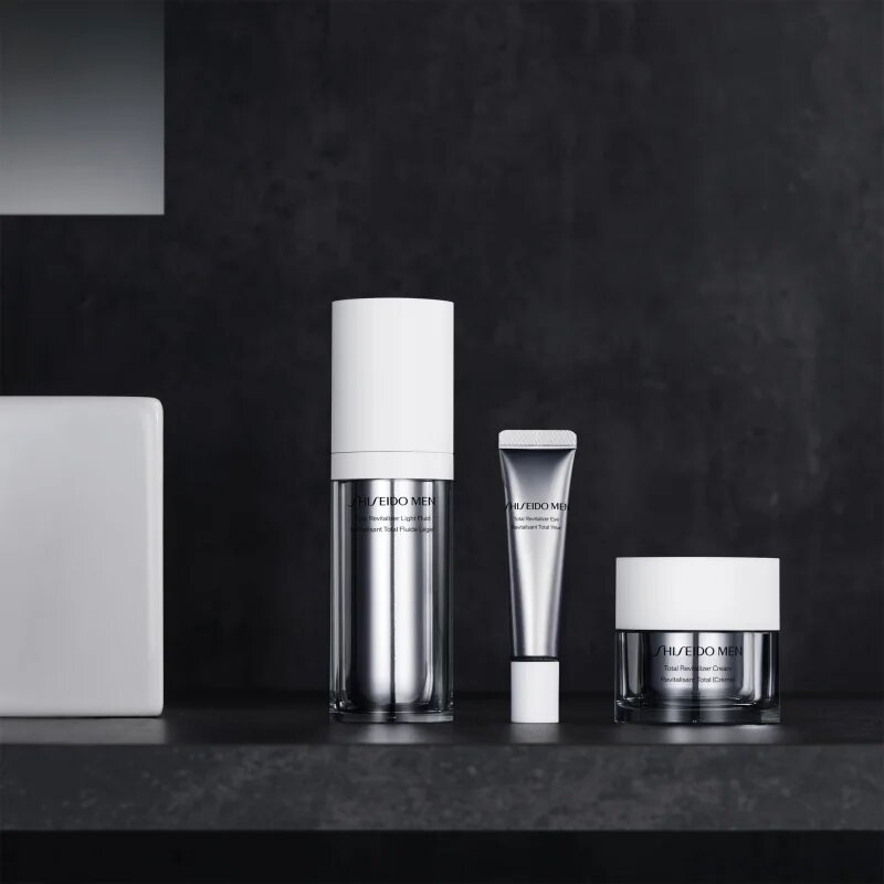 Shiseido Men Total Revitalizer Eye лек крем за околоочната зона за мъже 15 мл.