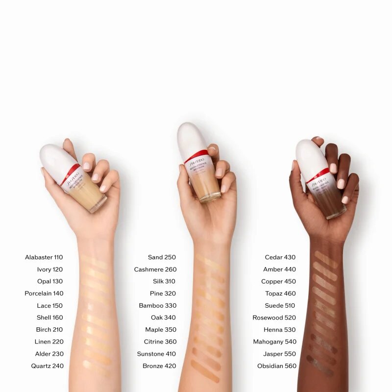 Shiseido Revitalessence Skin Glow Foundation лек фон дьо тен с озаряващ ефект SPF 30 цвят Birch 30 мл.