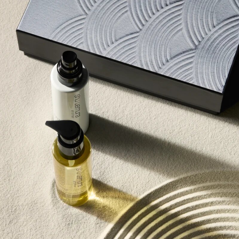 Shu Uemura Essence Absolue подаръчен комплект придаващ хидратация и блясък