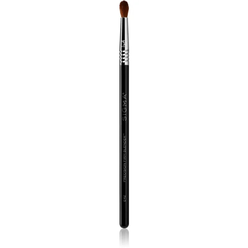 Sigma Beauty Eyes E42 Precision Firm Blender™ Brush четка за точно нанасяне на сенки за очи 1 бр.