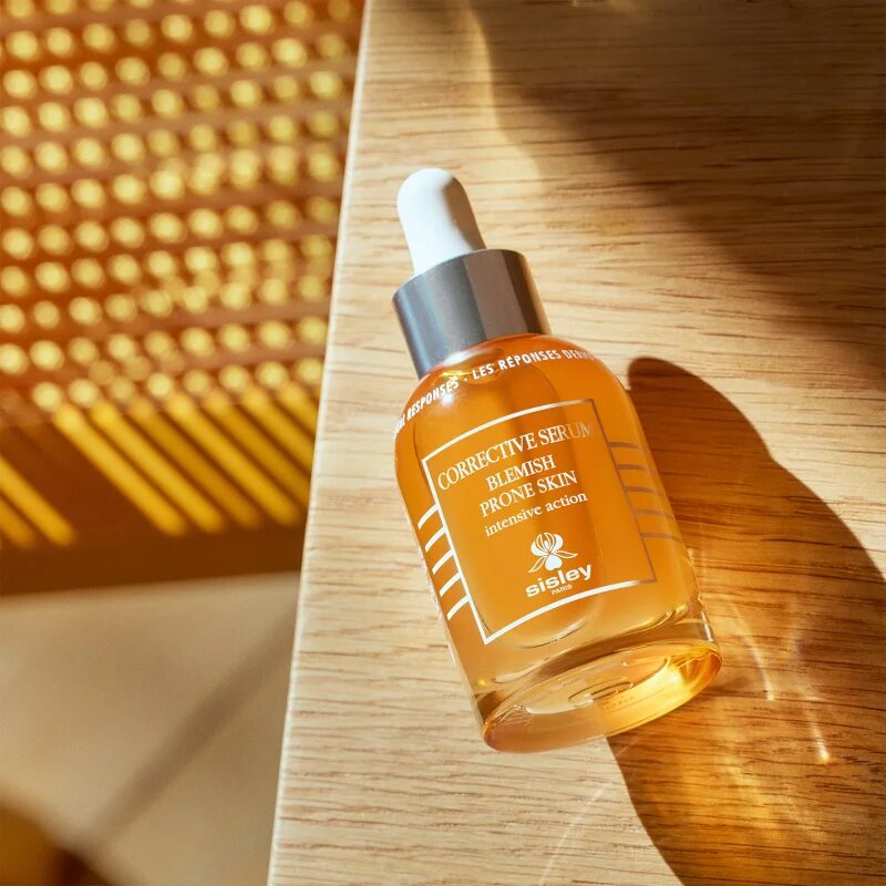 Sisley Corrective Serum for Blemish Prone Skin Коригиращ серум против несъвършенства на кожата 30 мл.