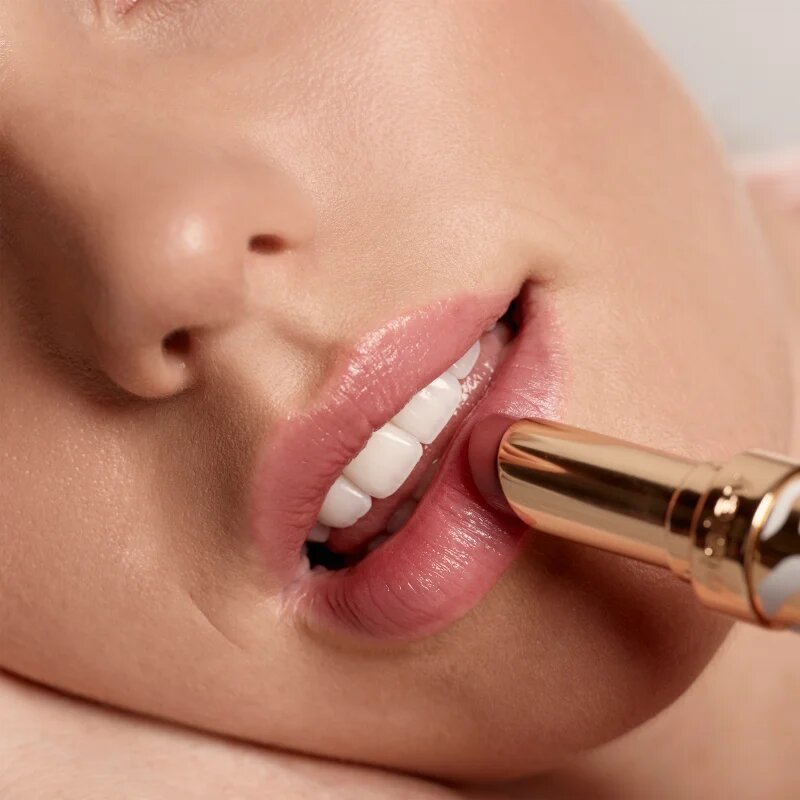 Sisley Phyto-Lip Balm интензивен хидратиращ балсам за устни с витамин Е цвят 3 Crush 3 гр.