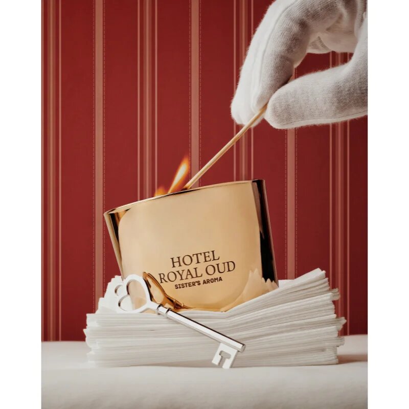 Sister's Aroma Hotel Royal Oud ароматна свещ 150 гр.