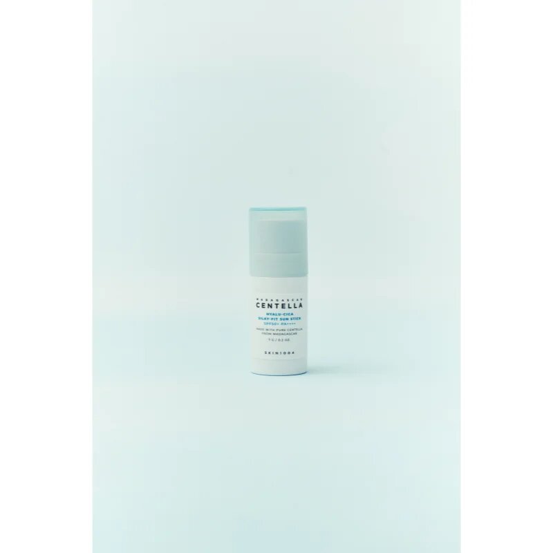 SKIN1004 Madagascar Centella Hyalu-Cica Silky-Fit Sun Stick защитен хидратиращ стик SPF 50+ 7 гр.