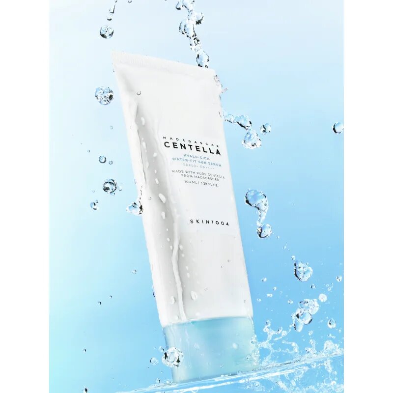 SKIN1004 Madagascar Centella Hyalu-Cica Water-Fit Sun Serum защитен серум с хидратиращ ефект SPF 50+ 100 мл.
