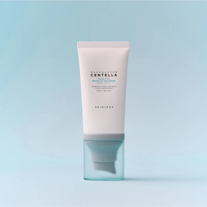 SKIN1004 Madagascar Centella Hyalu-Cica Water-Fit Sun Serum защитен серум с хидратиращ ефект SPF 50+ 50 мл.