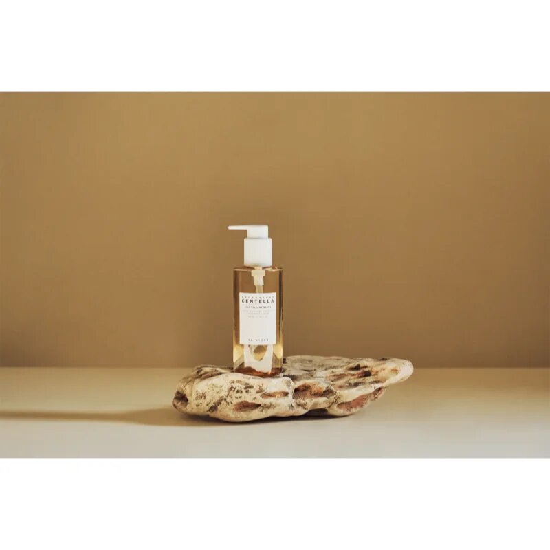 SKIN1004 Madagascar Centella Light Cleansing Oil почистващо и премахващо грима масло с успокояващ ефект 200 мл.