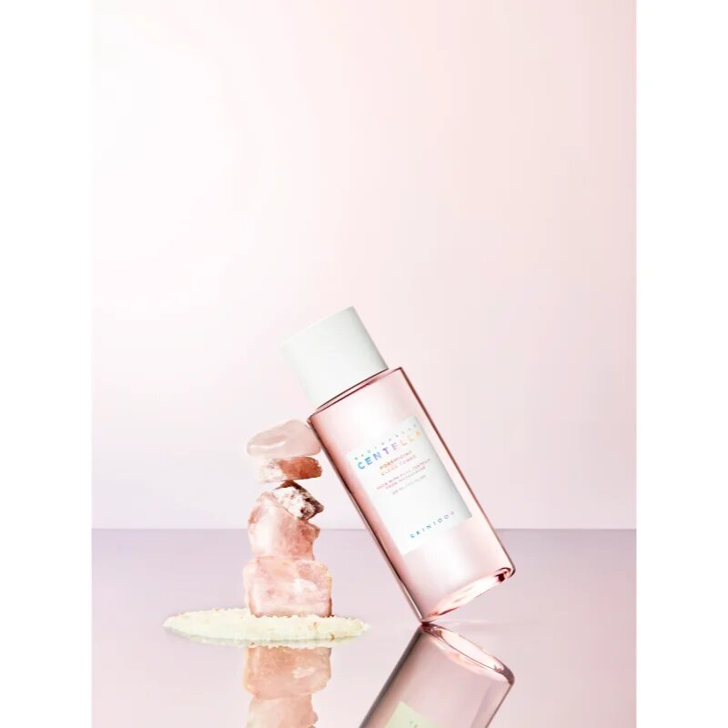 SKIN1004 Madagascar Centella Poremizing Clear Toner нежен ексфолиращ тоник за изглаждане на кожата и минимизиране на порите 210 мл.