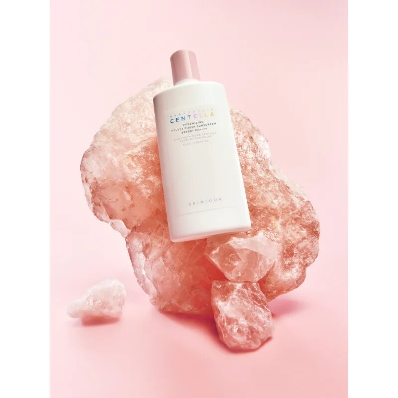 SKIN1004 Madagascar Centella Poremizing Velvet Finish Sunscreen слънцезащитен крем за лице за мазна кожа SPF 50+ 50 мл.