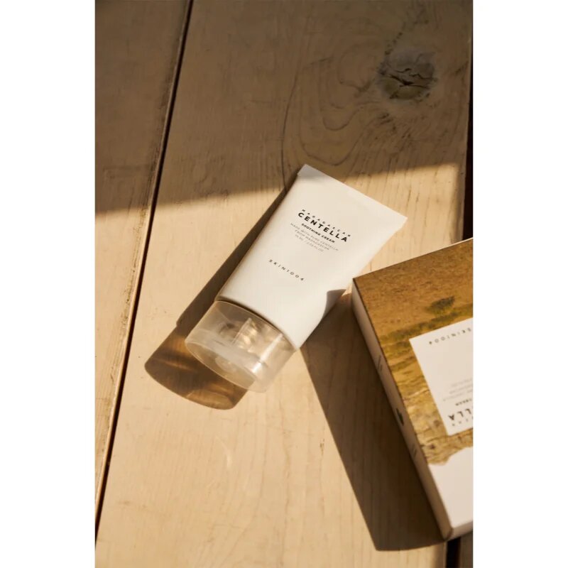 SKIN1004 Madagascar Centella Soothing Cream богат подхранващ и успокояващ крем за регенерация и възстановяване на кожата 75 мл.