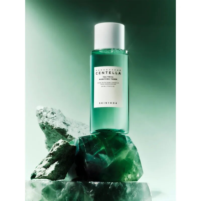 SKIN1004 Madagascar Centella Tea-Trica Purifying Toner дълбоко почистващ тоник за изглаждане на кожата и минимизиране на порите 210 мл.