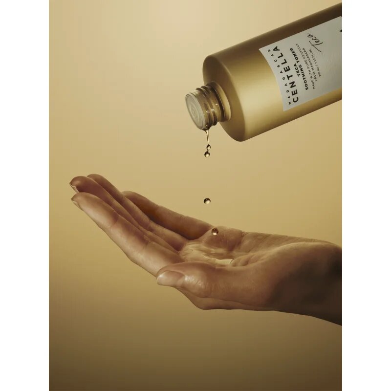 SKIN1004 Madagascar Centella Teca Soothing Toner нежен ексфолиращ тоник с успокояващ ефект 210 мл.