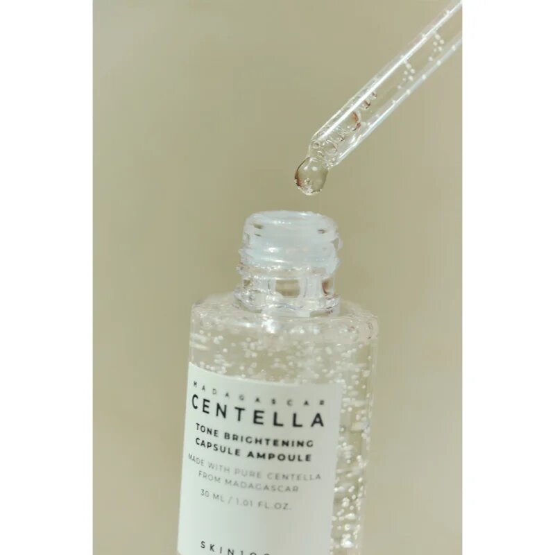 SKIN1004 Madagascar Centella Tone Brightening Capsule Ampoule хидратиращ серум за освежаване и изглаждане на кожата 30 мл.