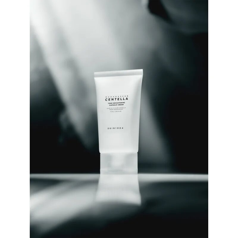 SKIN1004 Madagascar Centella Tone Brightening Capsule Cream ревитализиращ и озаряващ крем с успокояващ ефект 75 мл.