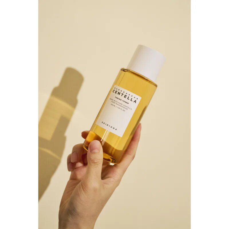 SKIN1004 Madagascar Centella Toning Toner нежен ексфолиращ тоник за чувствителна кожа на лицето 210 мл.