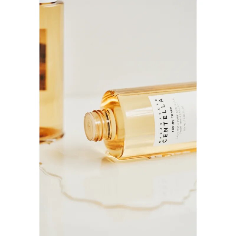 SKIN1004 Madagascar Centella Toning Toner нежен ексфолиращ тоник за чувствителна кожа на лицето 400 мл.