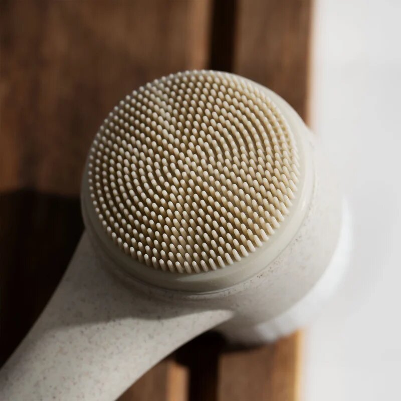 So Eco Facial Cleansing Brush двустранна почистваща четка за лице с дръжка подлежаща на компостиране 1 бр.