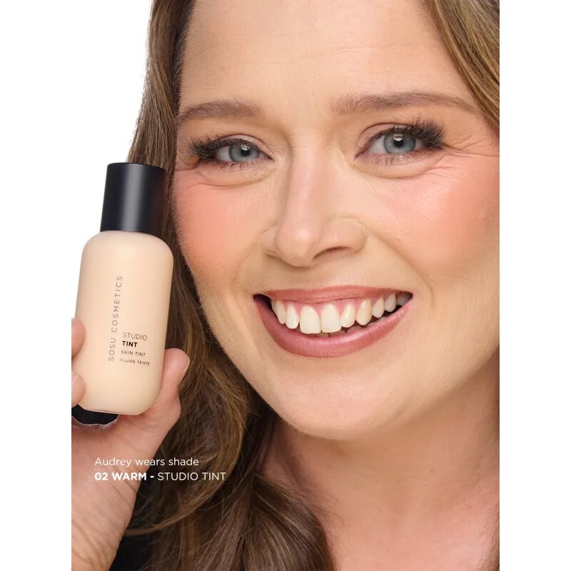 SOSU Cosmetics Studio Tint лек тониращ флуид цвят 02 Warm 40 мл.